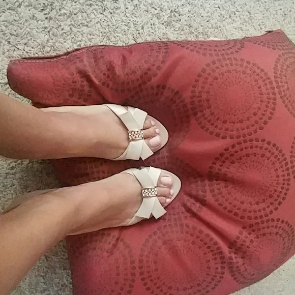 Shoes - Picture 5 of 6