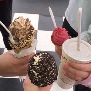 Meet your Posher, Hailey