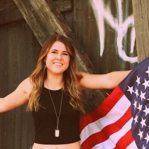 Meet your Posher, Katelynn