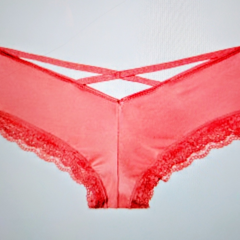 New!!! Victorias Secret Strappy Cheeky Panty