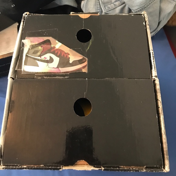 Air Jordan 1s box