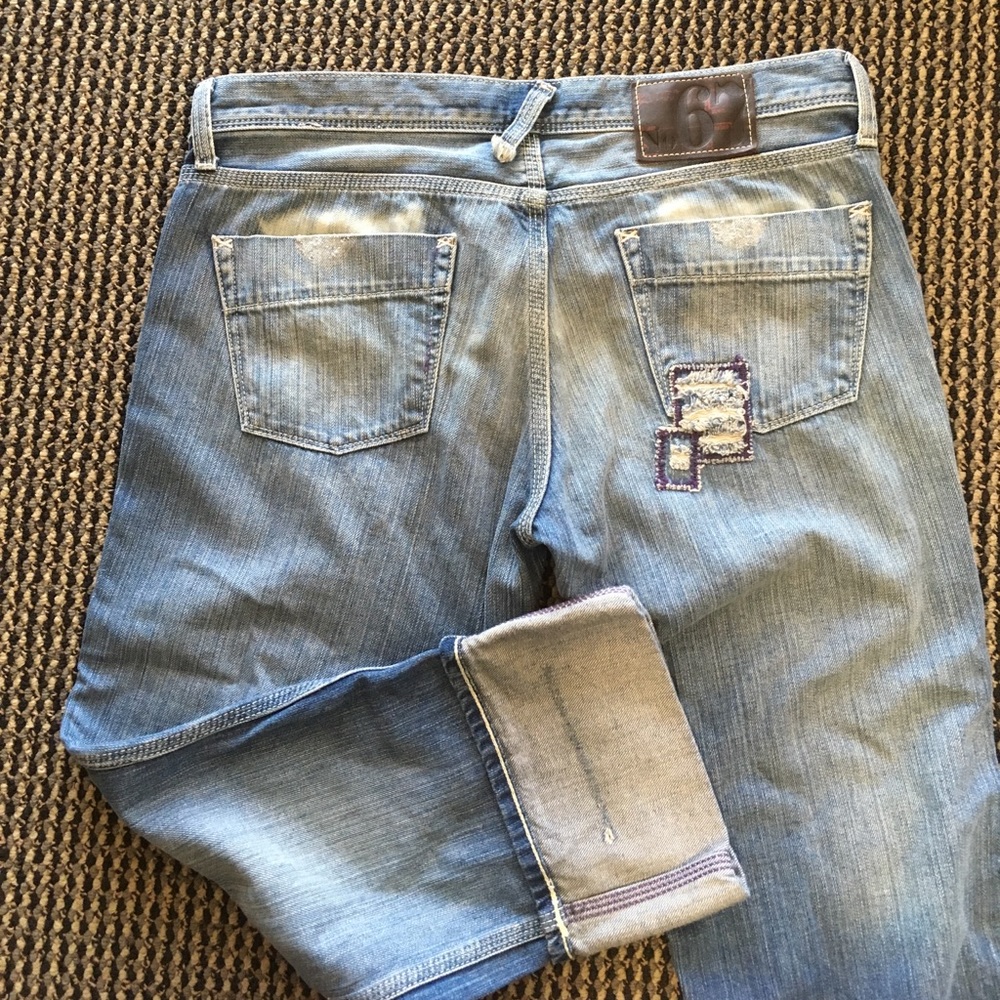 Cuffed Denim Capri Jeans size 8.  Adorable details
