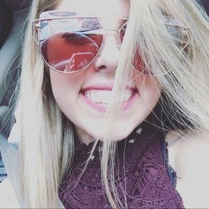 Meet your Posher, Dara