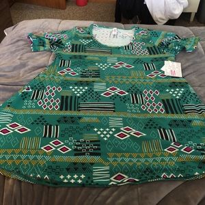 BNWT Lula Roe perfect tee medium