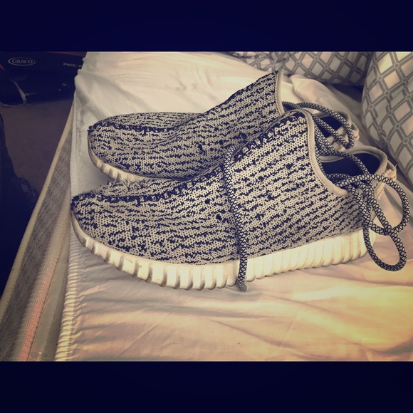 Dove Yeezys - Picture 1 of 5