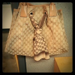 Purse this purse is not authentic