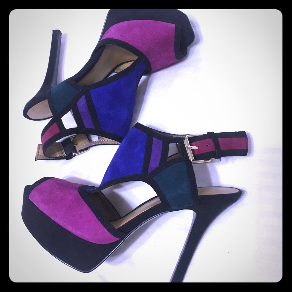 Nine West suede peep toe platform sandal/ heel