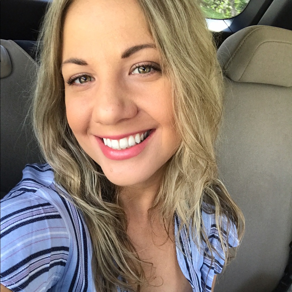 Meet your Posher, Lauren