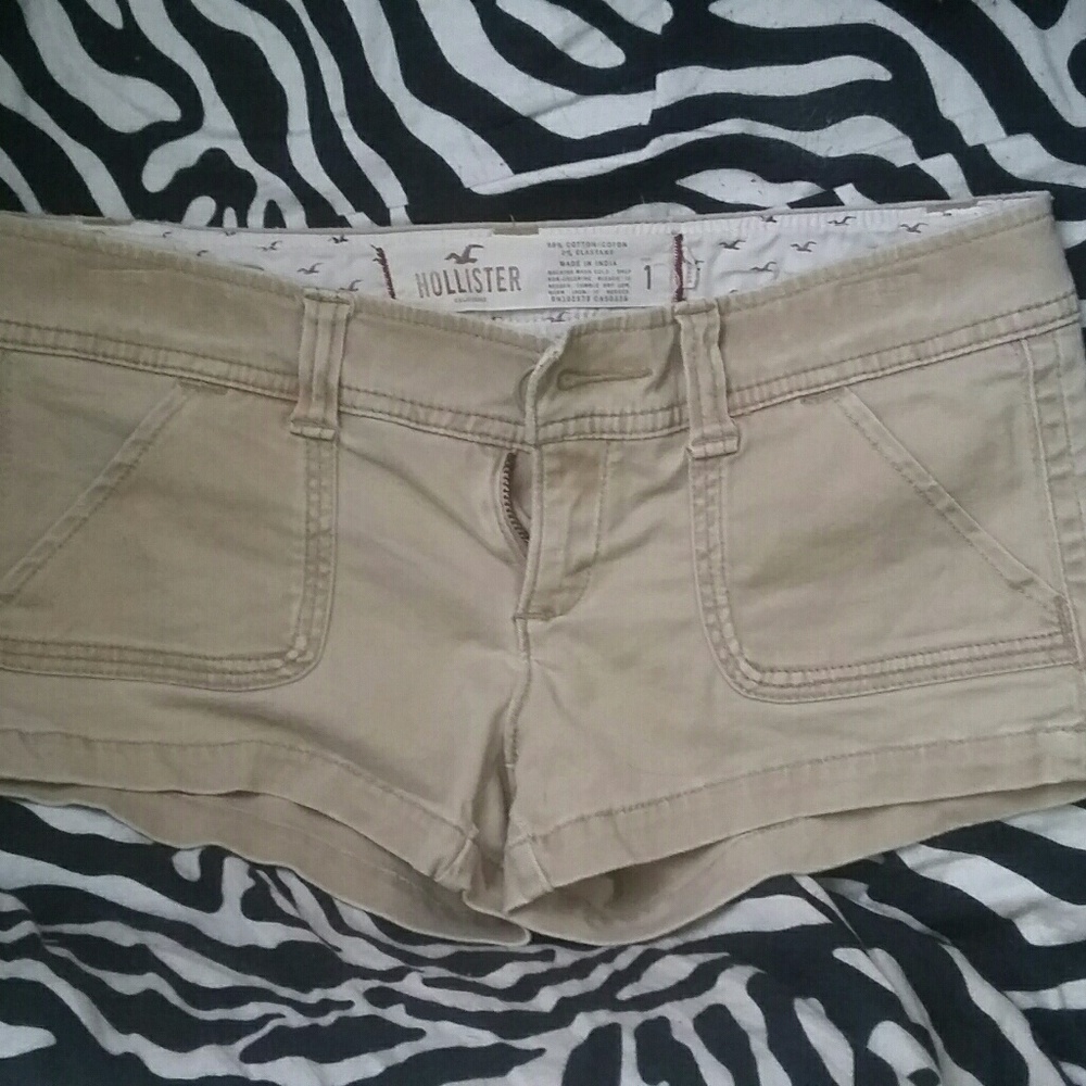 Hollister size 1 khaki shorts