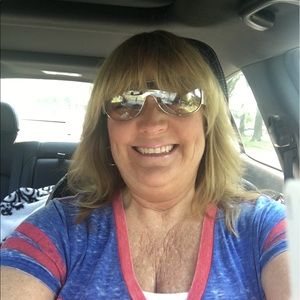 Meet your Posher, Nancy