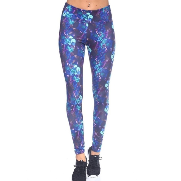 TheFreeYoga Print Airbrushed Leggings - Picture 2 of 5