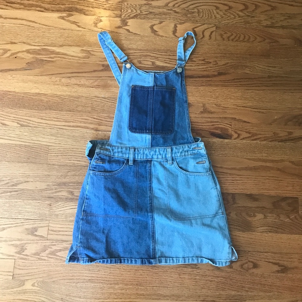 Overall dress