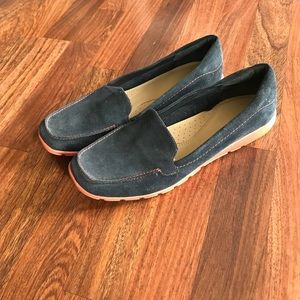 Easy Spirit navy suede loafers size 10