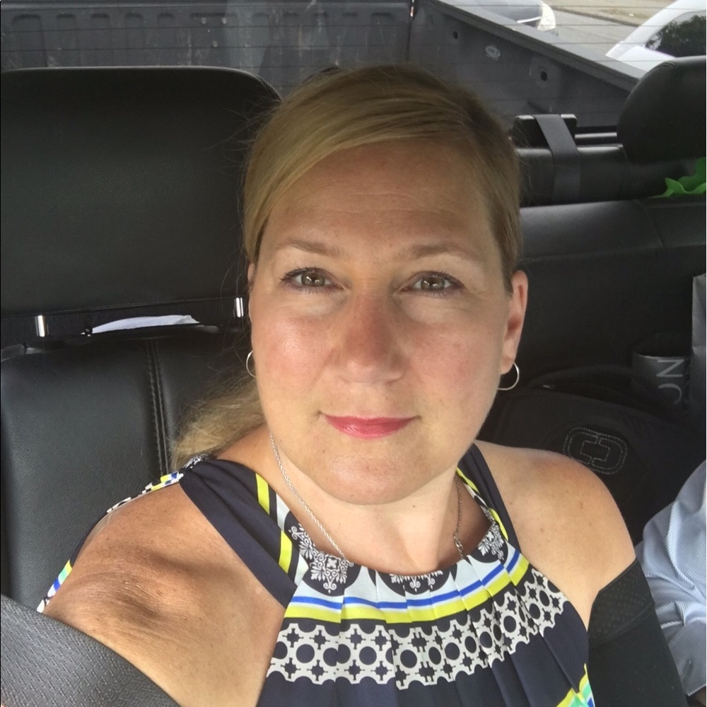 Meet your Posher, Stefanie