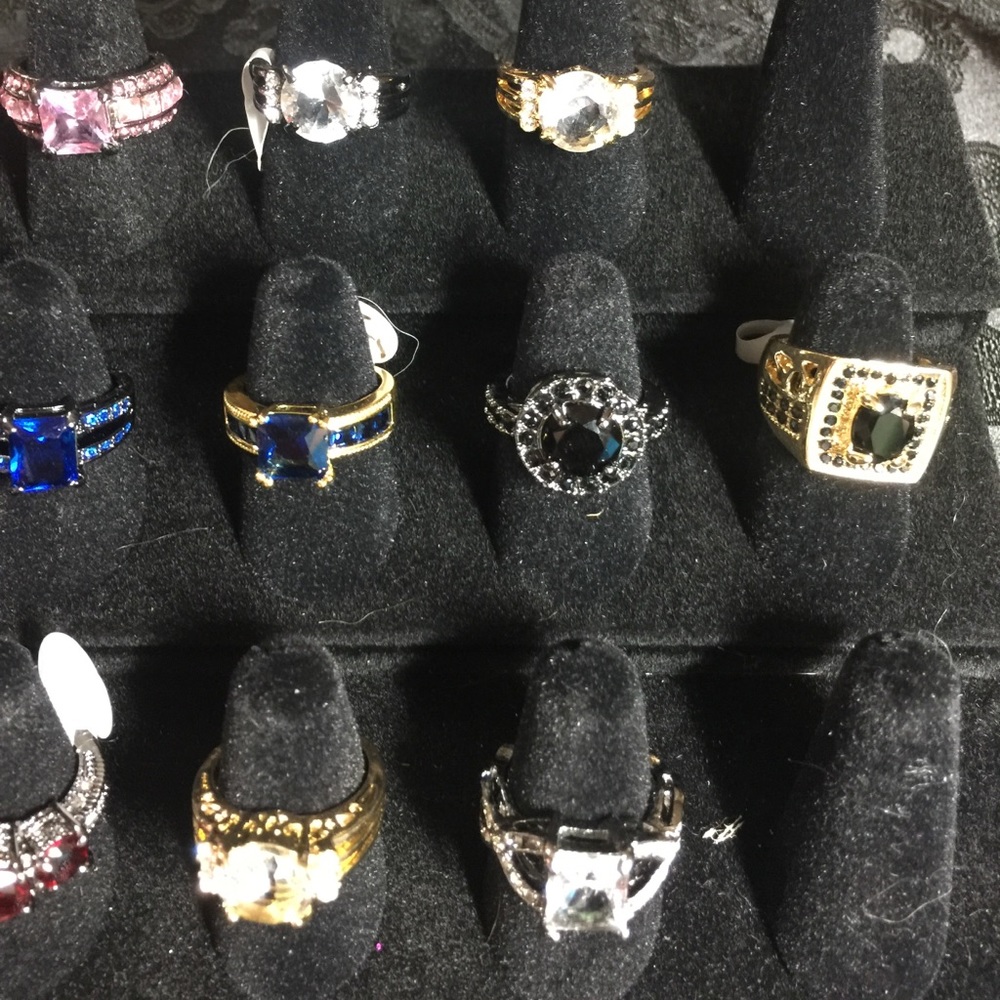 Size 6 rings - Picture 7 of 7