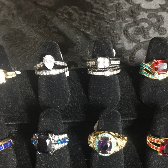 Size 6 rings - Picture 4 of 7