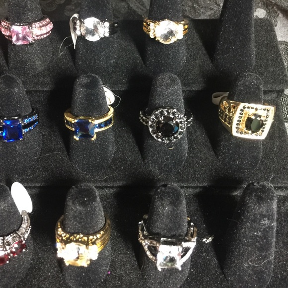 Size 6 rings - Picture 7 of 7