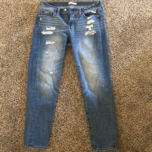 Distressed Boyfriend Jeans