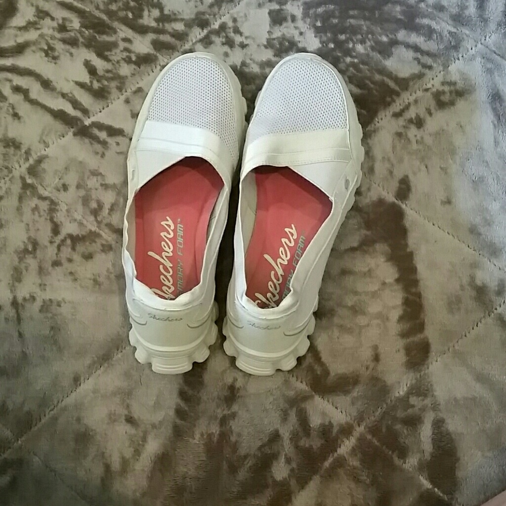 Skechers memory foam shoes