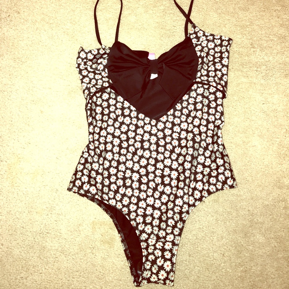 NWOT Lolli Swim Bow Cut Out One Piece Swimsuit