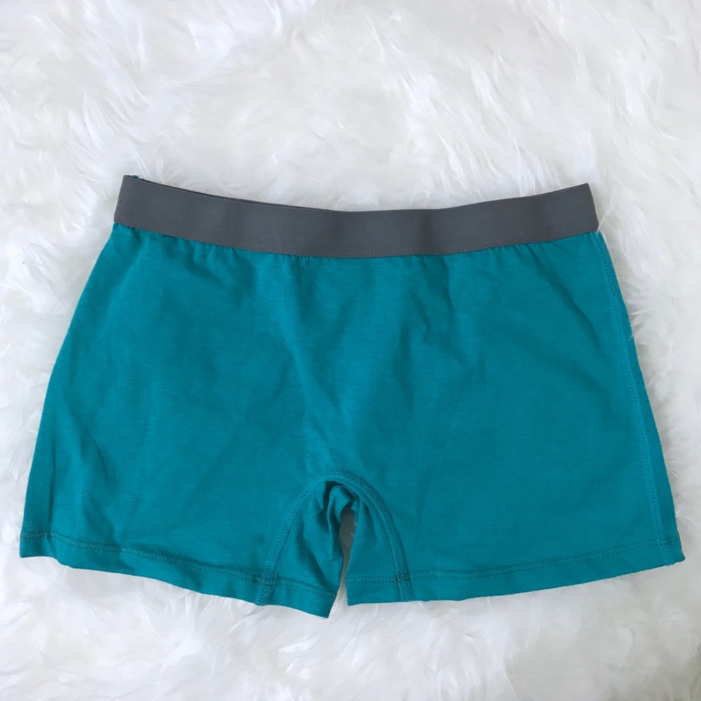 NWOT Performance Wicking Sports Shorts