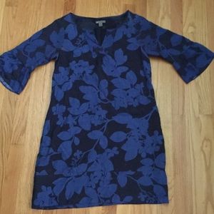 Adorable Gap bell sleeve dress