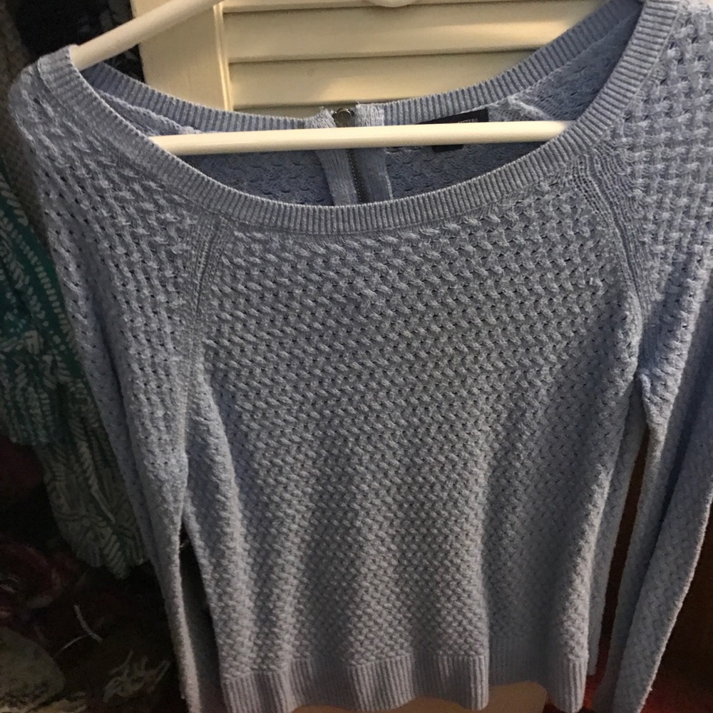 American eagle sweater