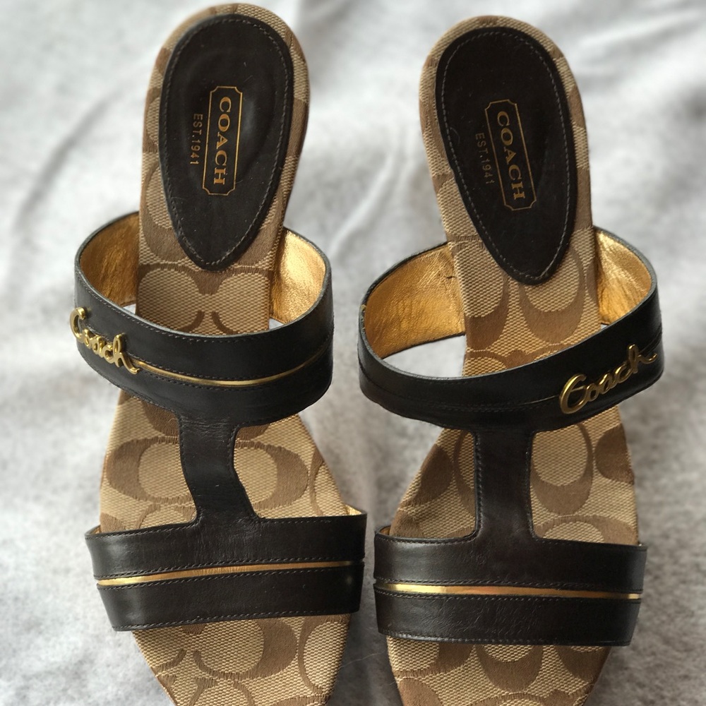 Coach platform strappy slides