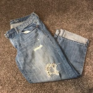 American Eagle Capris.