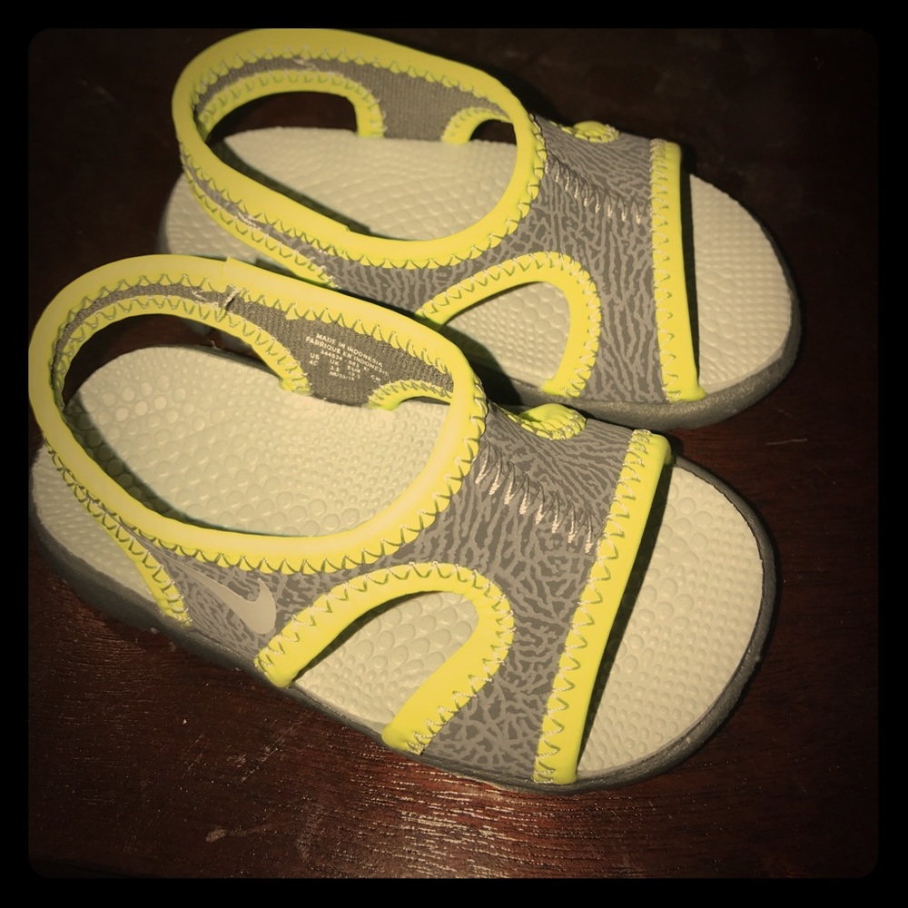 Nike sandals for kids! Never worn!