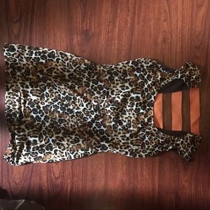 Leopard shirt with orange striped back