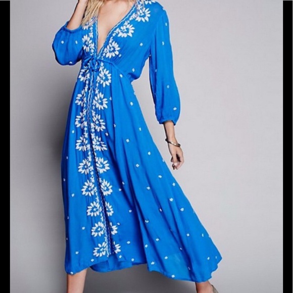 Dresses & Skirts - 🌻New Item Autumn Blue Deep V-Neck Dress🌻