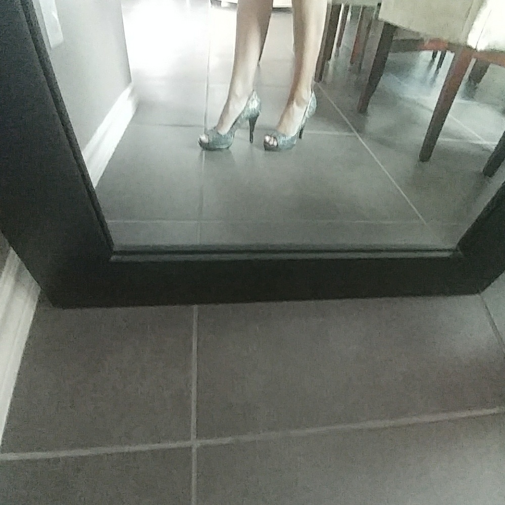 Shoes - Picture 5 of 5