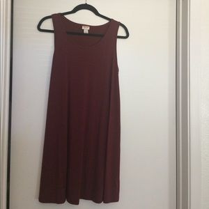 Maroon shift dress