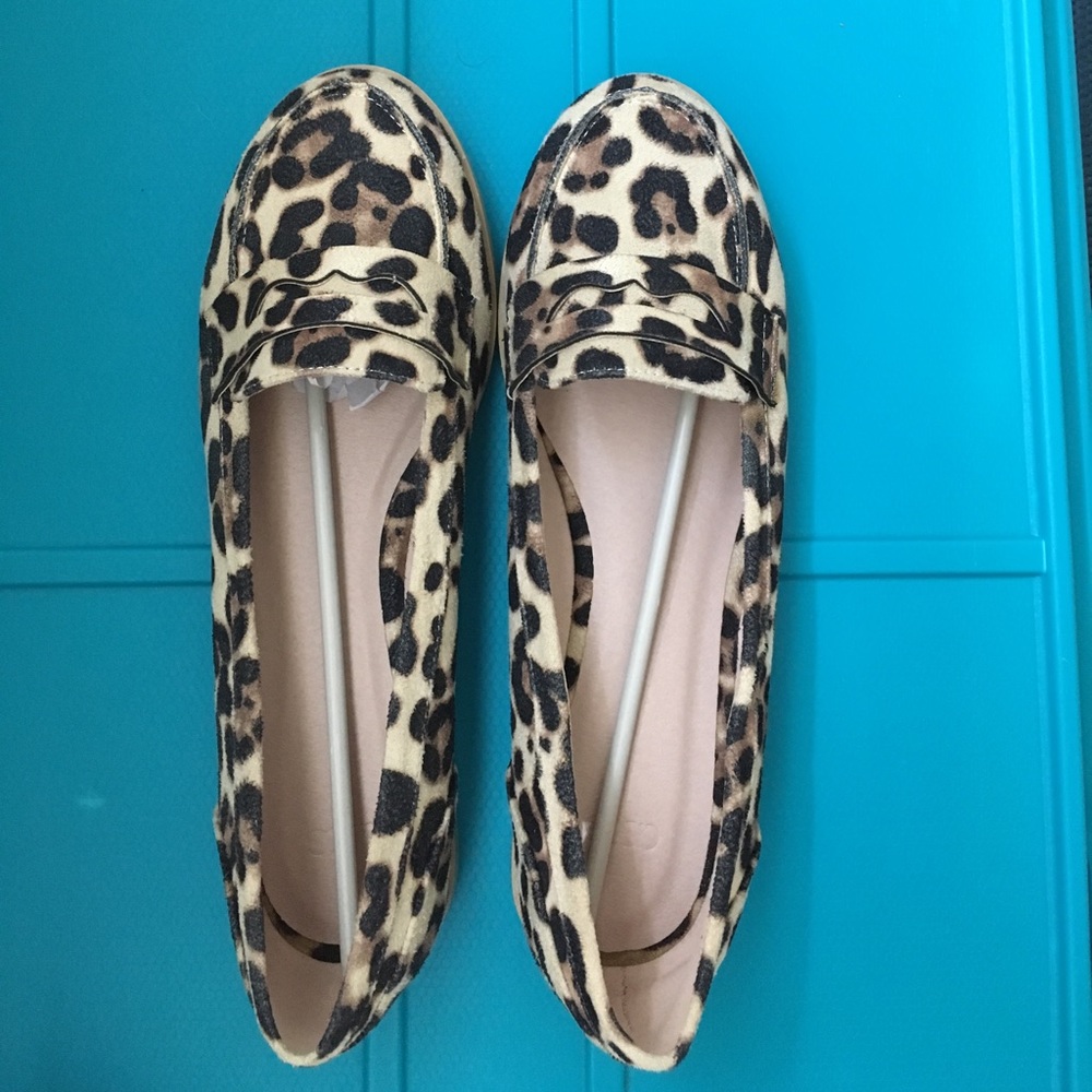 NWOT Asos Month Leopard Print Flats