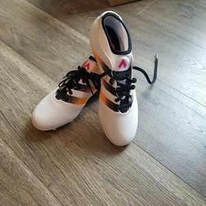 Adidas women's soccer cleat