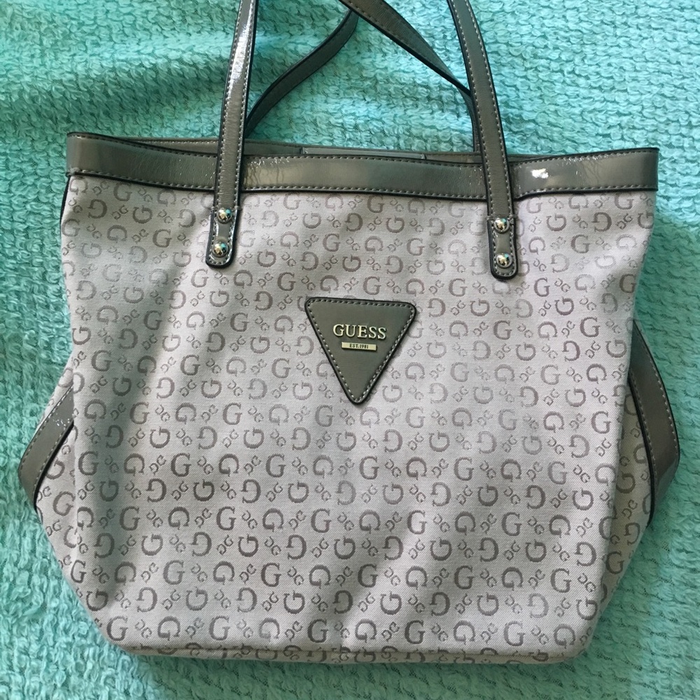 GUESS PURSE (SOLD)