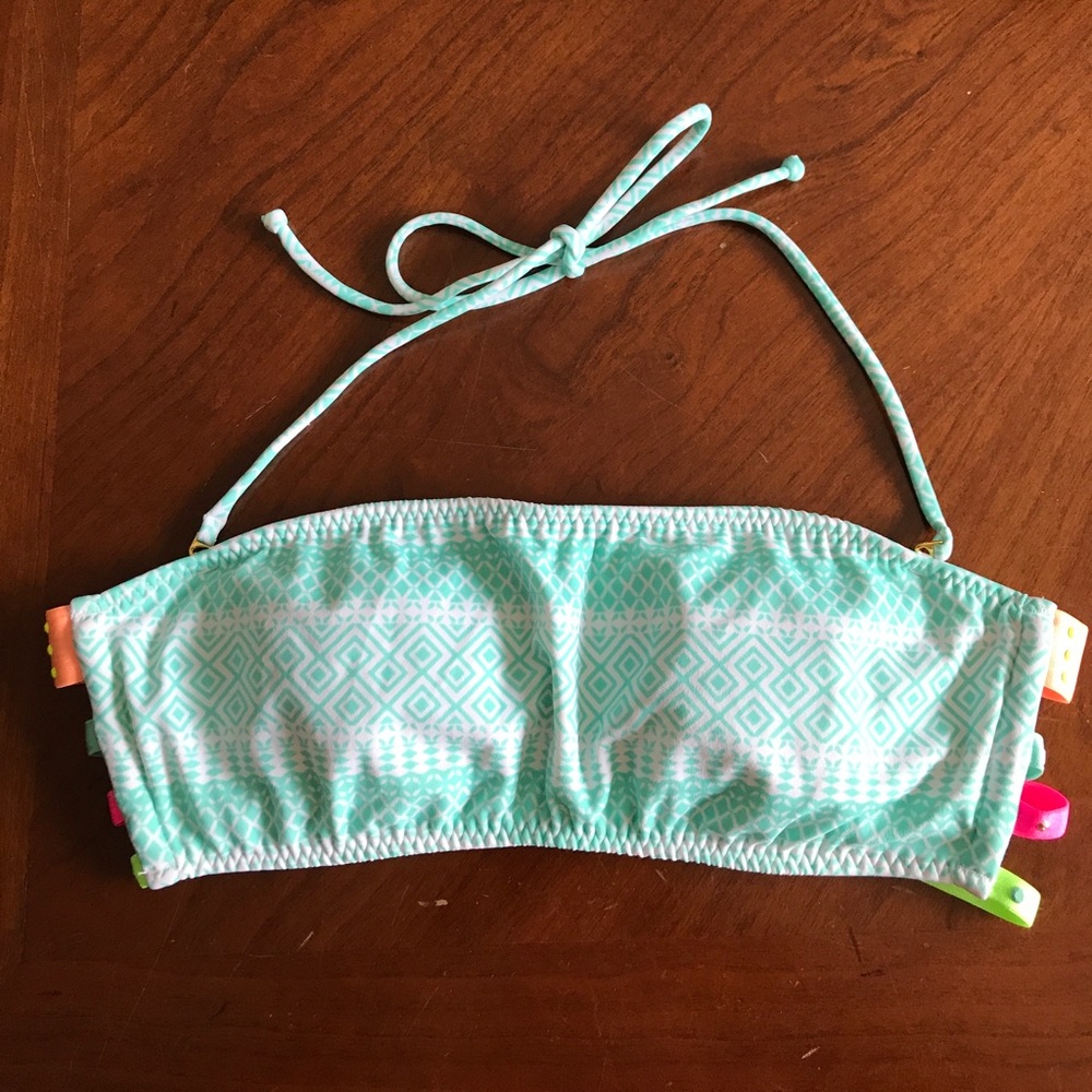 Gorgeous Victoria's Secret swim top size small