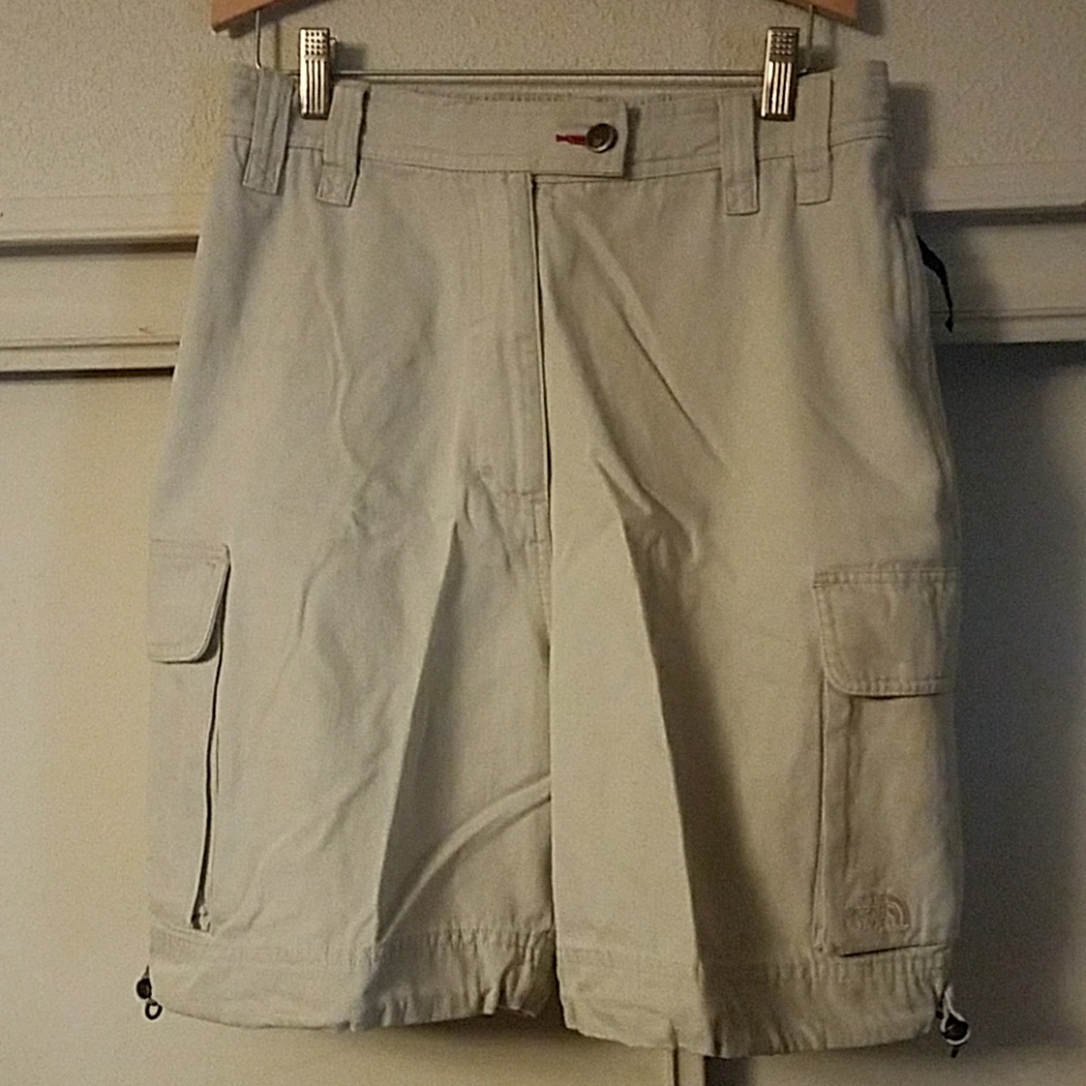 North Face cargo shorts size 10