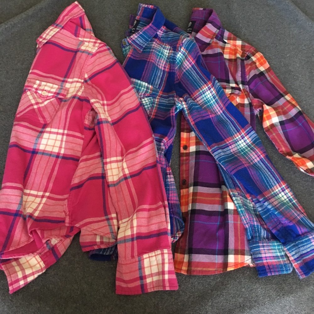 AMERICAN EAGLE BRIGHTLY COLORED FLANNELS