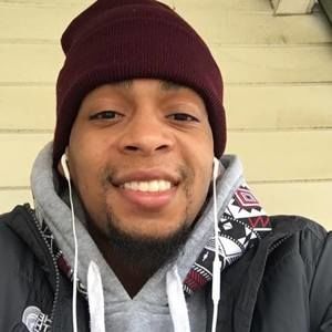 Meet your Posher, Dennis