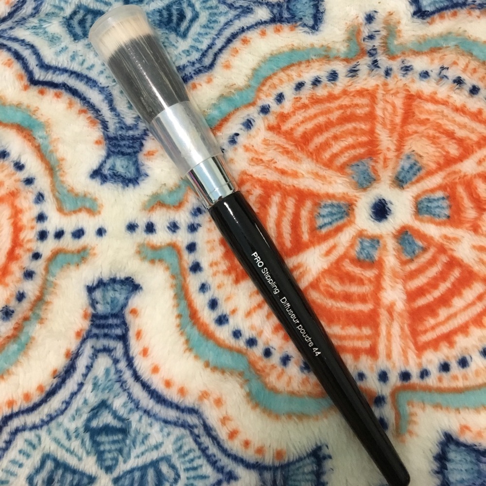 Sephora - #44 PRO Stippling Brush