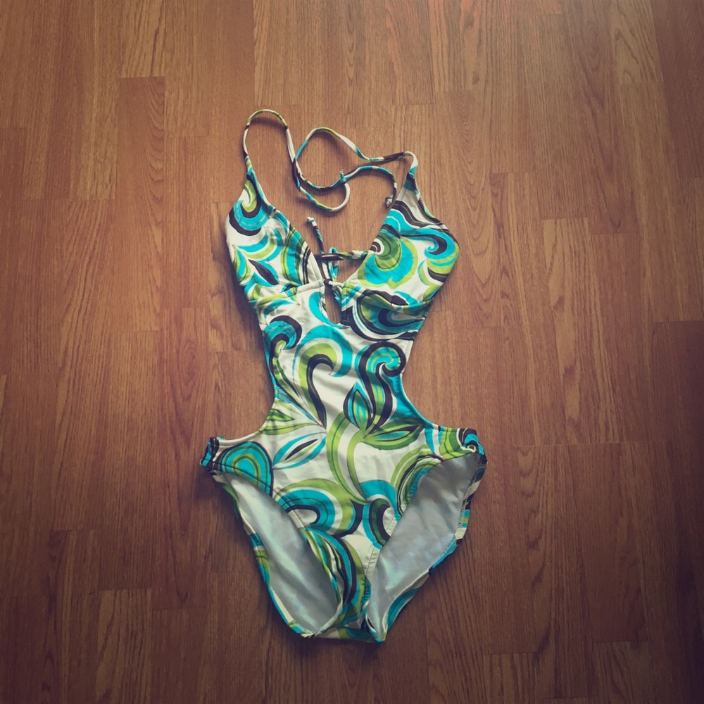 Mossimo One Piece Bathing Suit 👙☀️