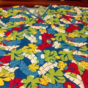 WonderWink scrub top