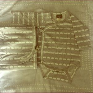 Kate Quinn Organics Crown Onesie and Blanket