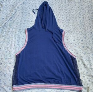 Sleveless Forever 21 Plus Navy &Pink Athletic Top