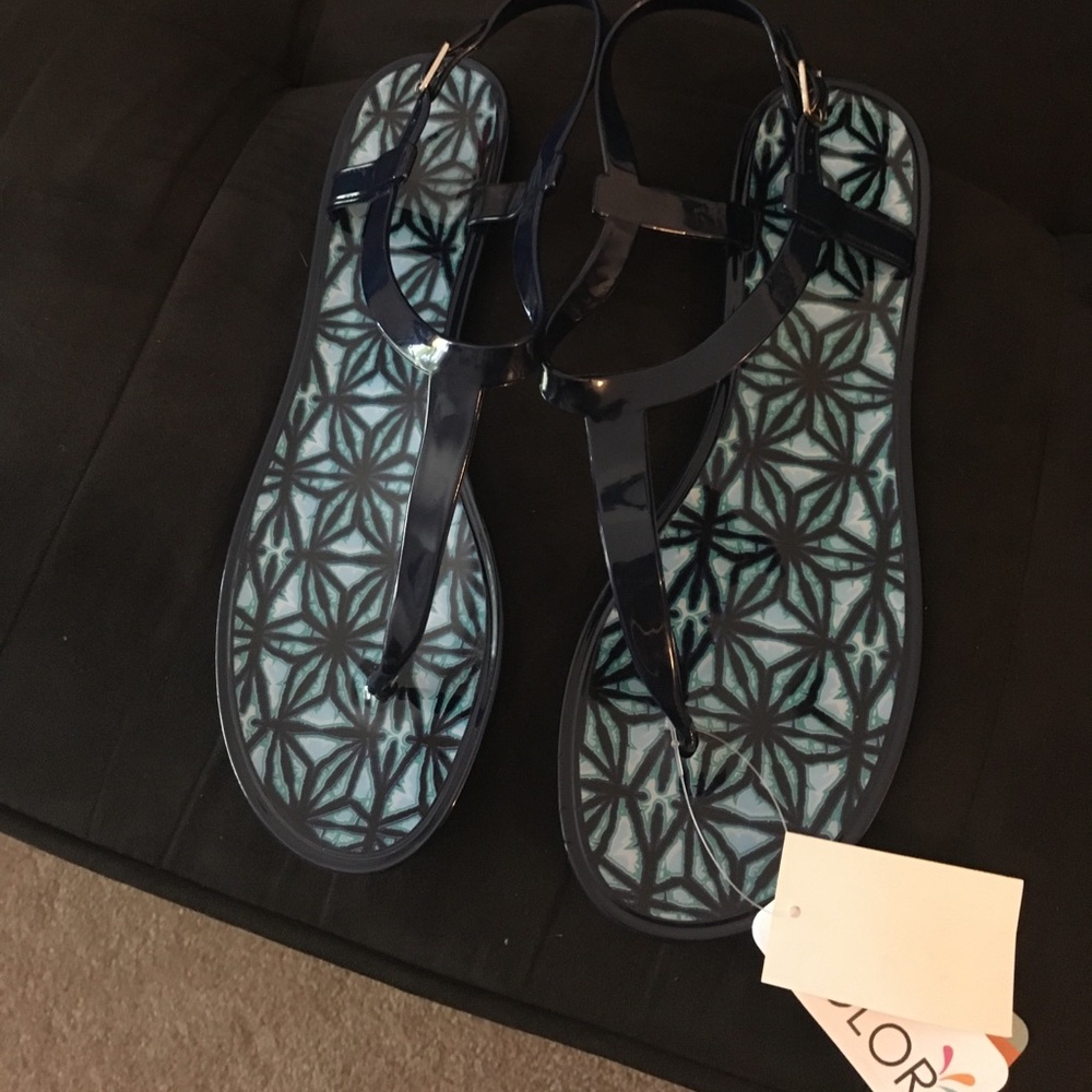 T-strap Jelly Sandals