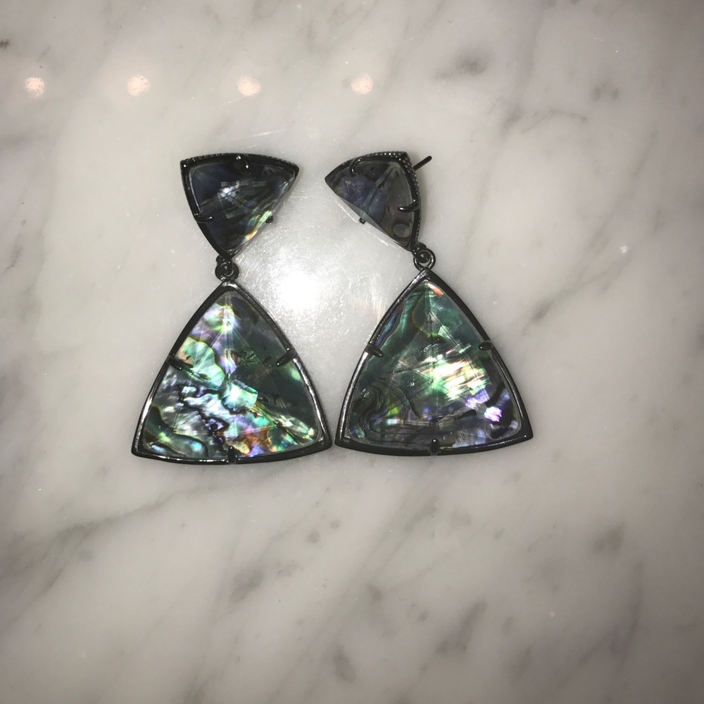 Kendra Scott earrings/ Rare style!!