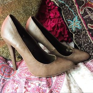 Office Chic Taupe Pumps High Heels Closed Toe