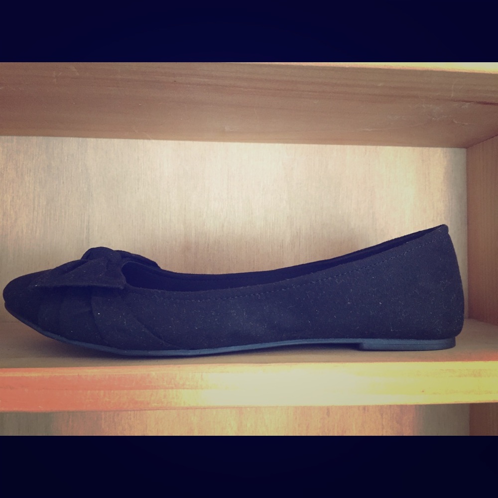 New Black flats American Eagle